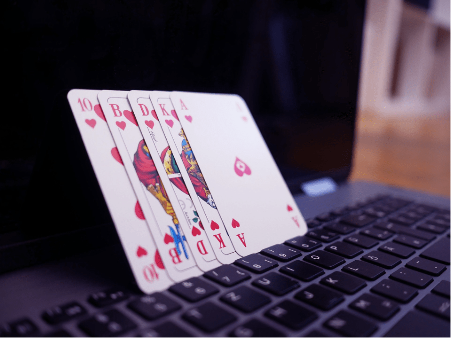 Virtual vs Live Dealer: Which Online Casino Should You&nbsp;Choose?